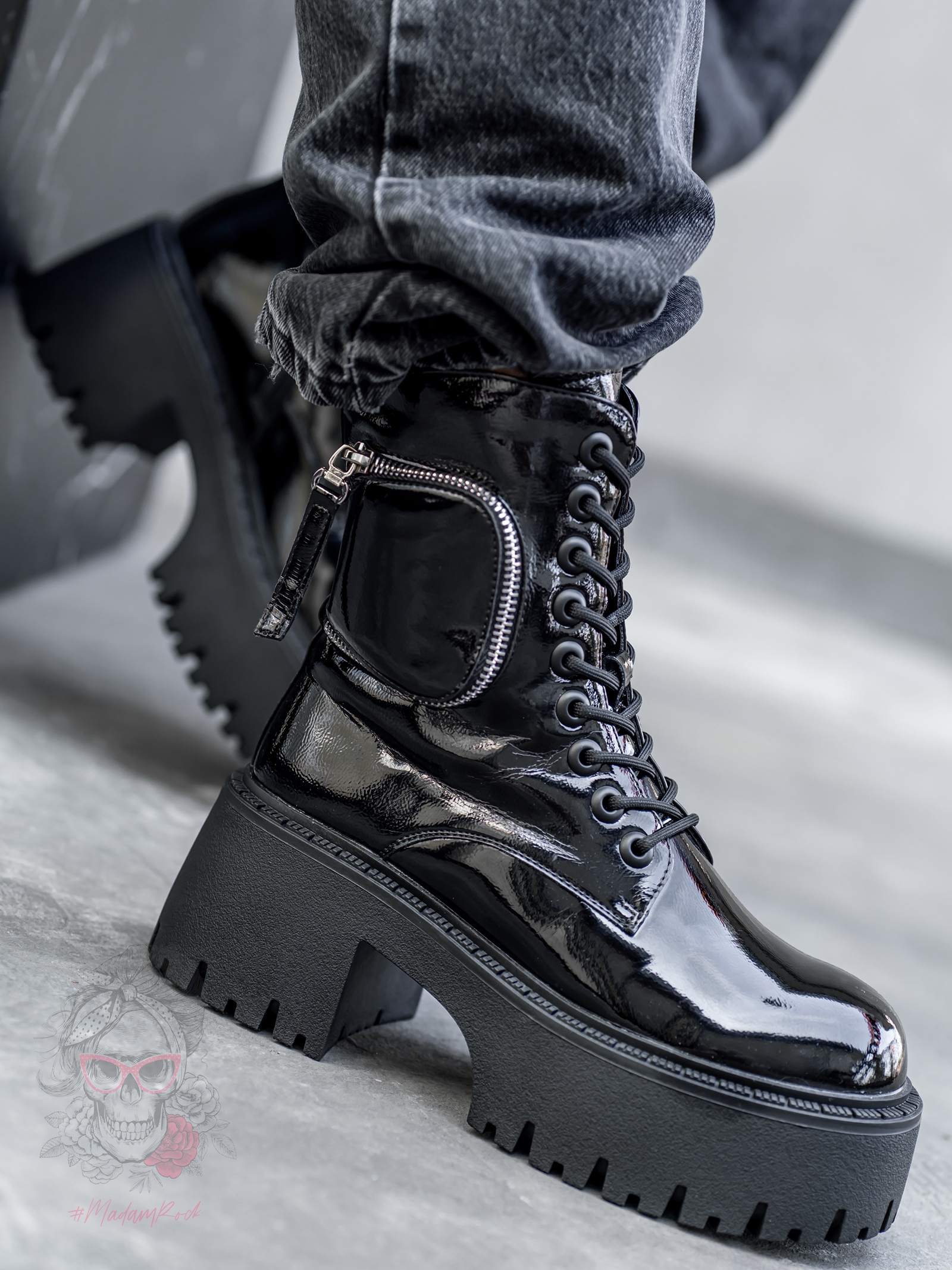 Botki lakierowane na grubej podeszwie Rock Raker czarne