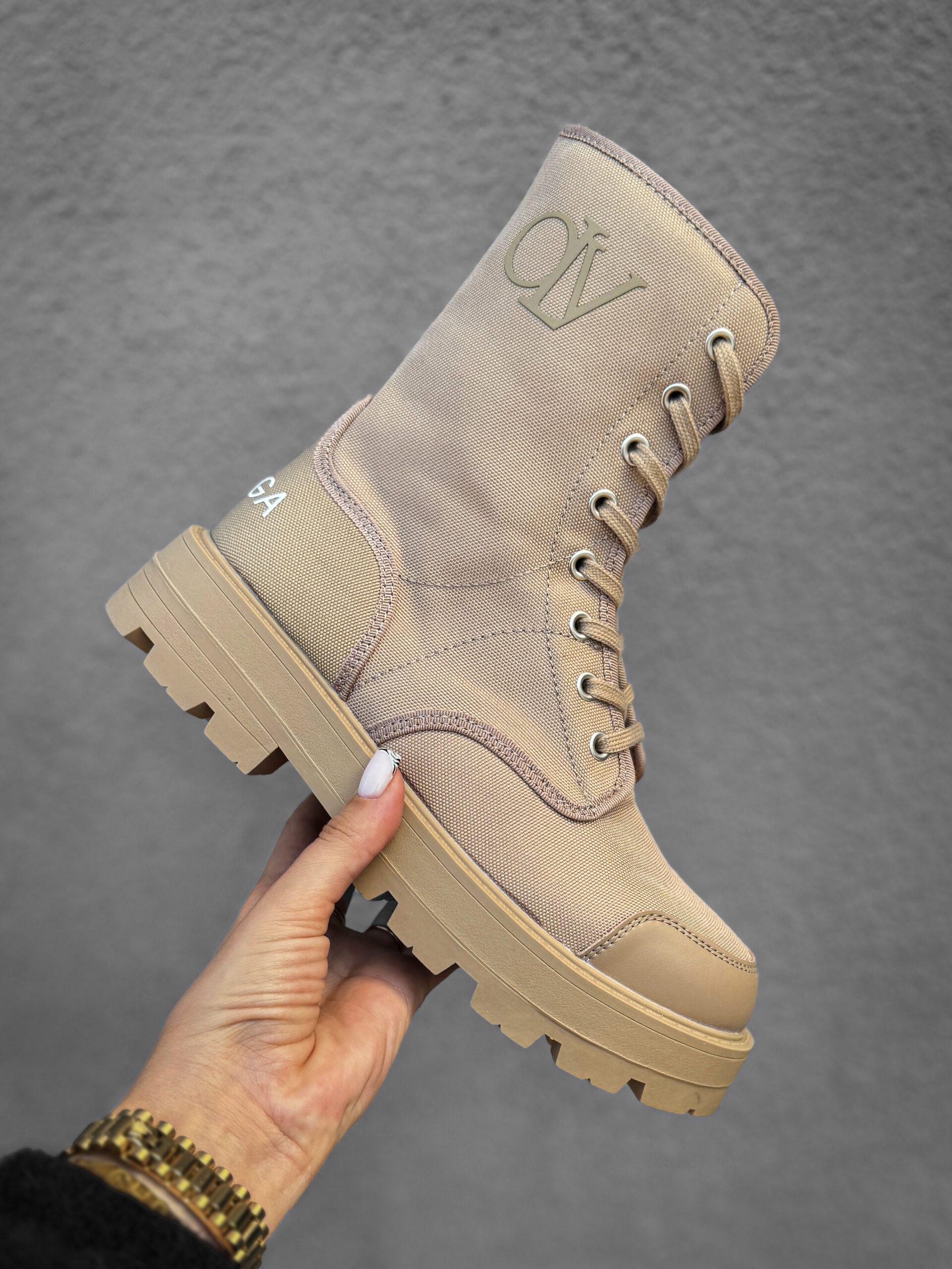 Workery damskie wiązane PASSION OLAVOGA beżowe