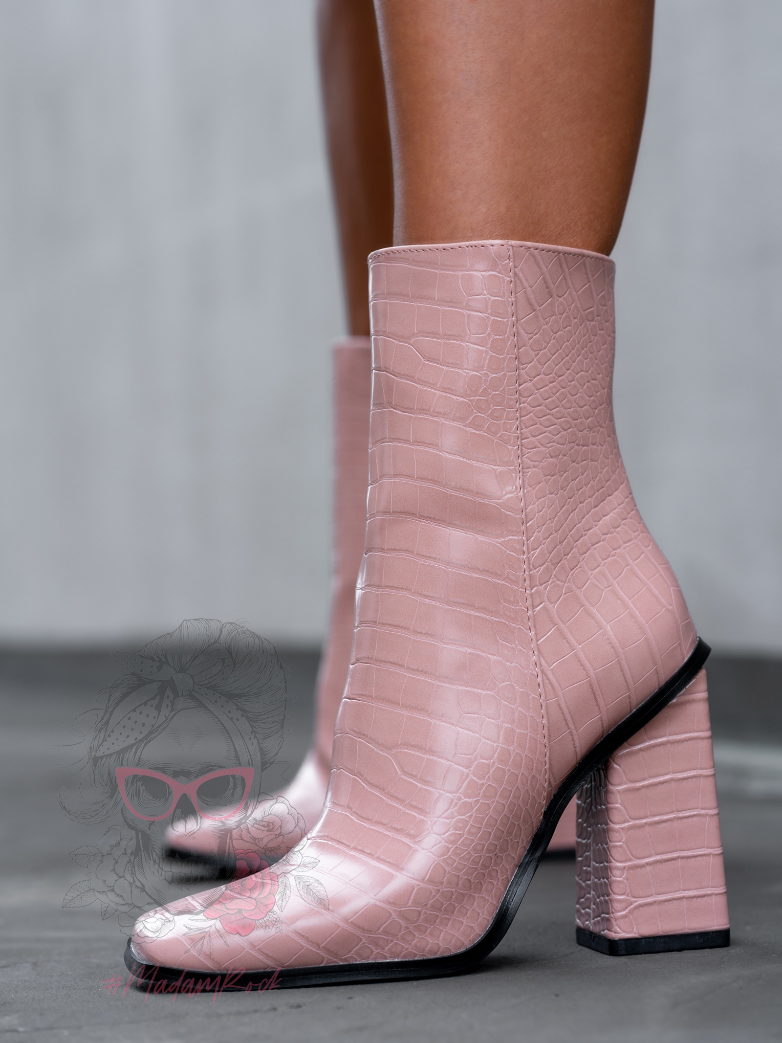 Botki na słupku Madam Pilen pudrowe