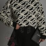 Sweter z pluszem ecru Oreng czarny