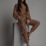 Komplet sweterkowy Cossy brązowy