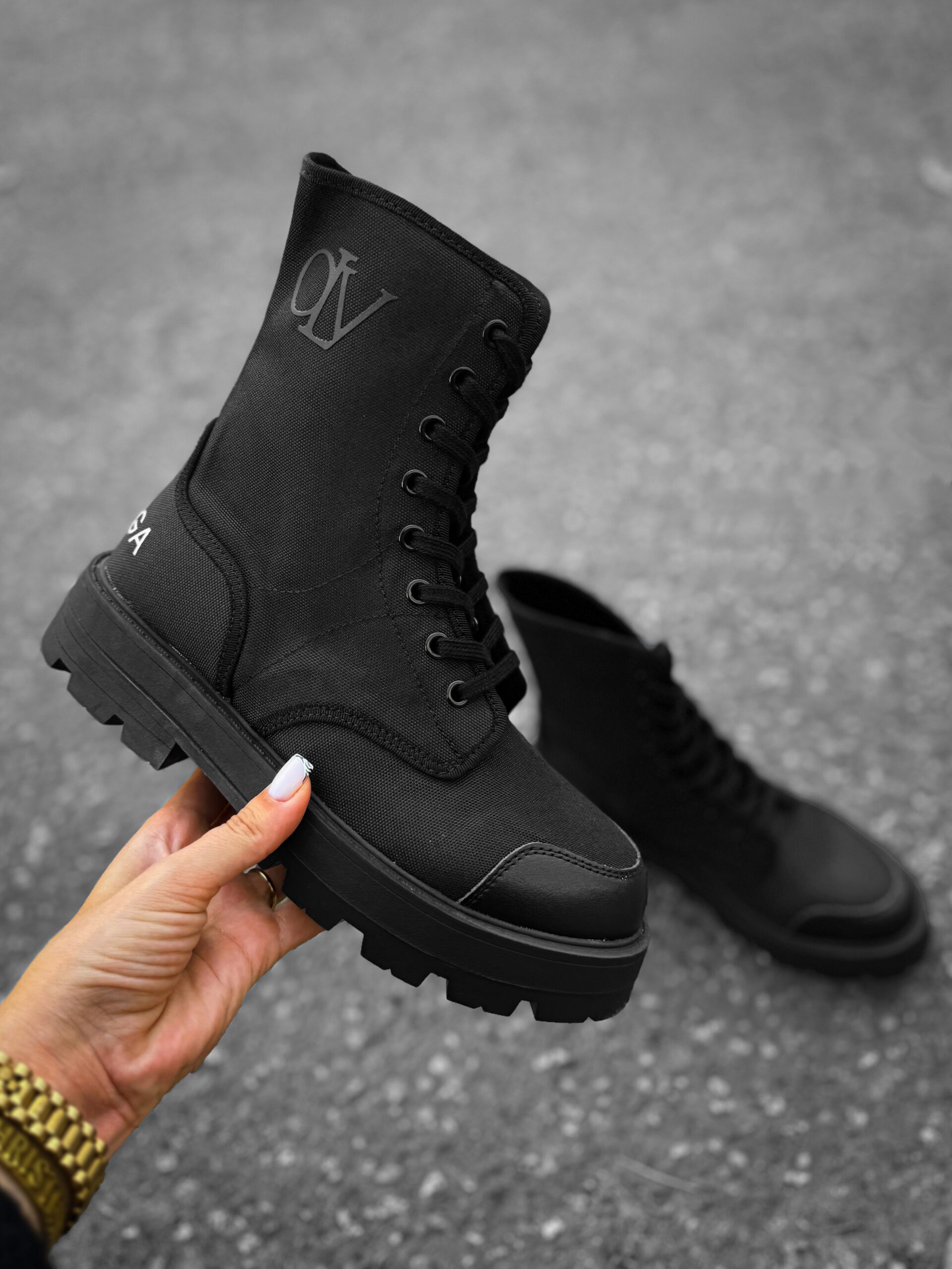 Workery damskie wiązane PASSION OLAVOGA czarne