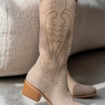 Kozaki kowbojki skórzane Madam Ales beżowe