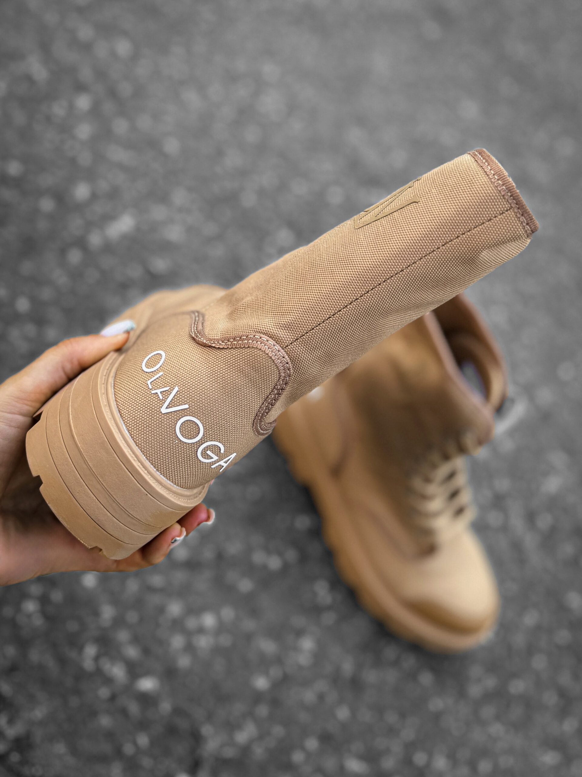 Workery damskie wiązane PASSION OLAVOGA karmelowe