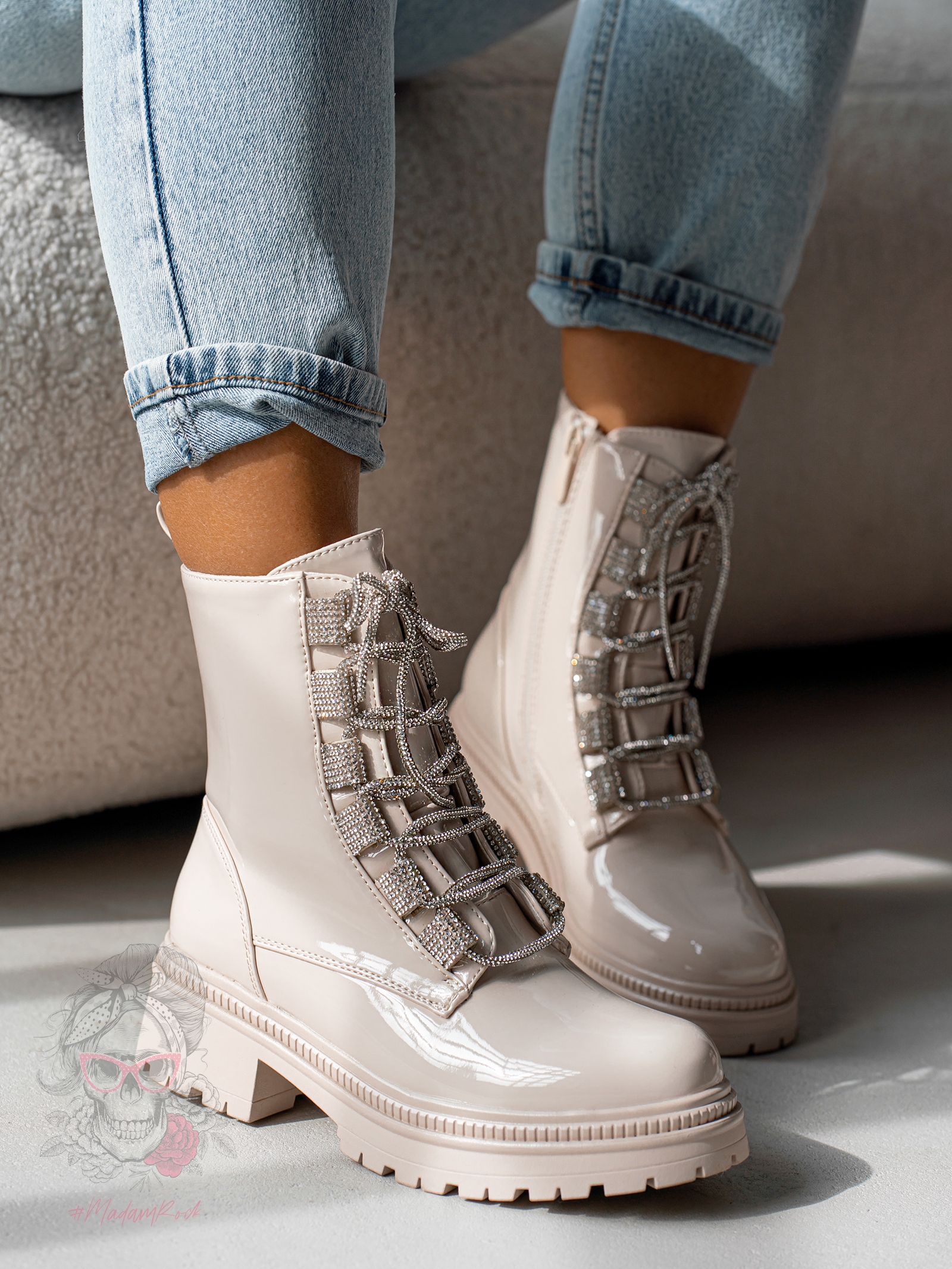 Workery z cyrkoniami Madam Aweksa lakierowane beżowe Workery z cyrkoniami Madam Aweksa lakierowane beżowe