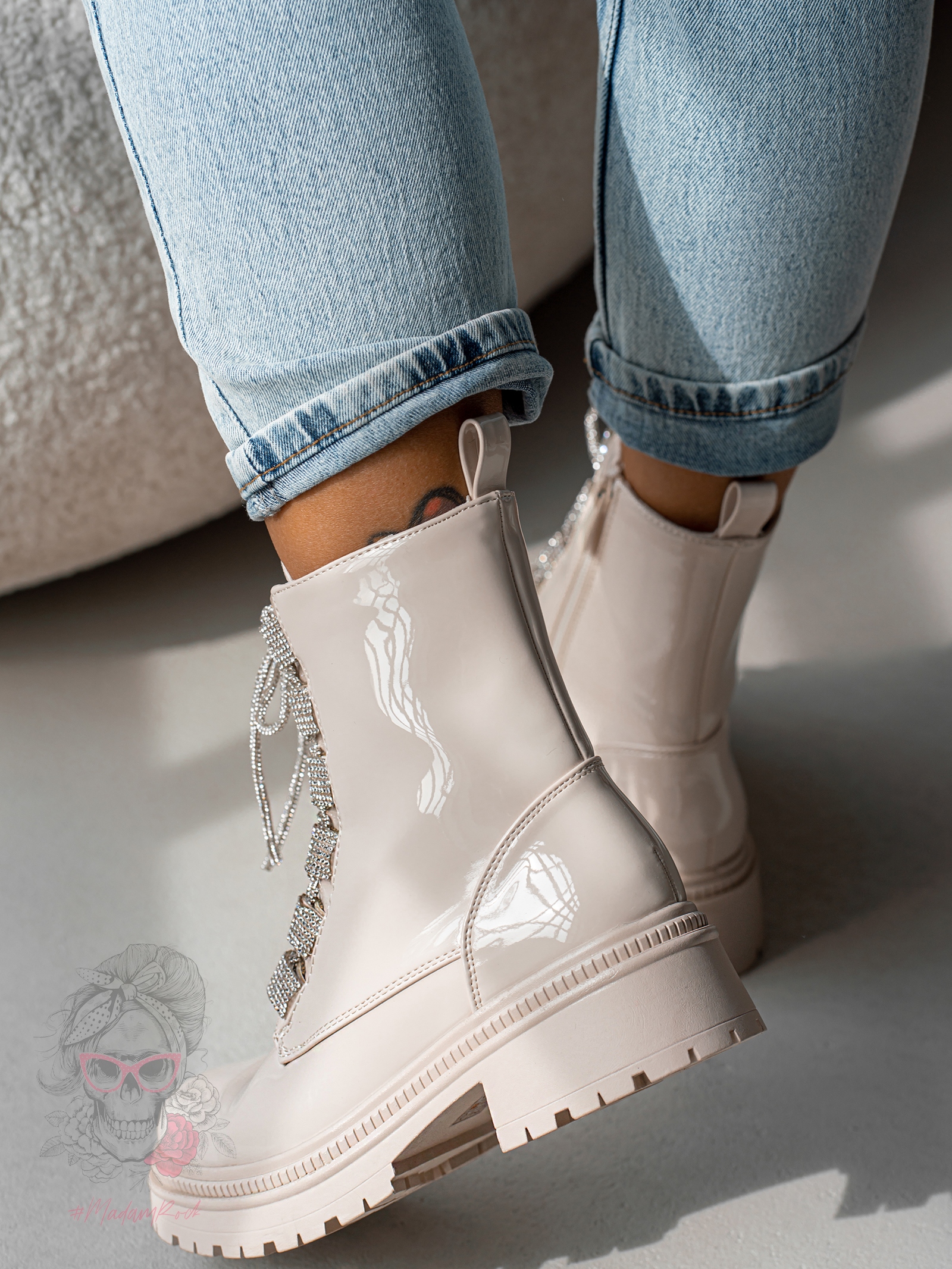 Workery z cyrkoniami Madam Aweksa lakierowane beżowe Workery z cyrkoniami Madam Aweksa lakierowane beżowe