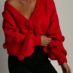 Sweter z różami Gunses czerwony