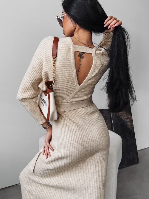 Sukienka sweterkowa ALETTA OLAVOGA beżowa