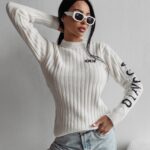 Sweter logowany MILLY OLAVOGA ecru