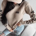 Sweter logowany MILLY OLAVOGA beż