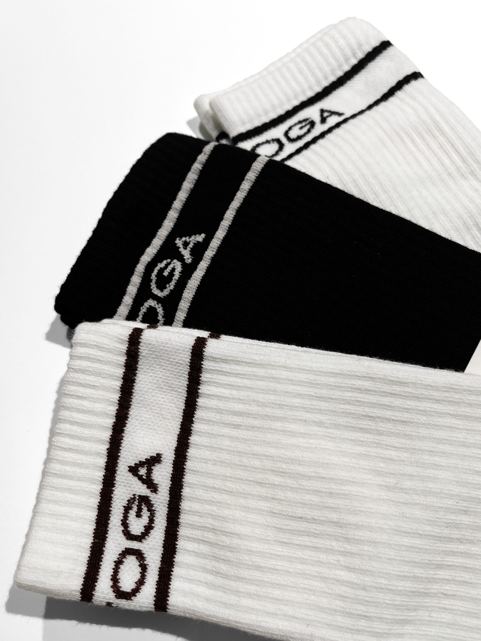 Skarpetki damskie za kostkę DAGITI OLAVOGA ecru-brąz