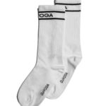 Skarpetki damskie za kostkę DAGITI OLAVOGA ecru-czarne