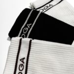 Skarpetki damskie za kostkę DAGITI OLAVOGA czarny-ecru