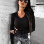 Bluzka przylegająca gładka RANDA OLAVOGA czarna