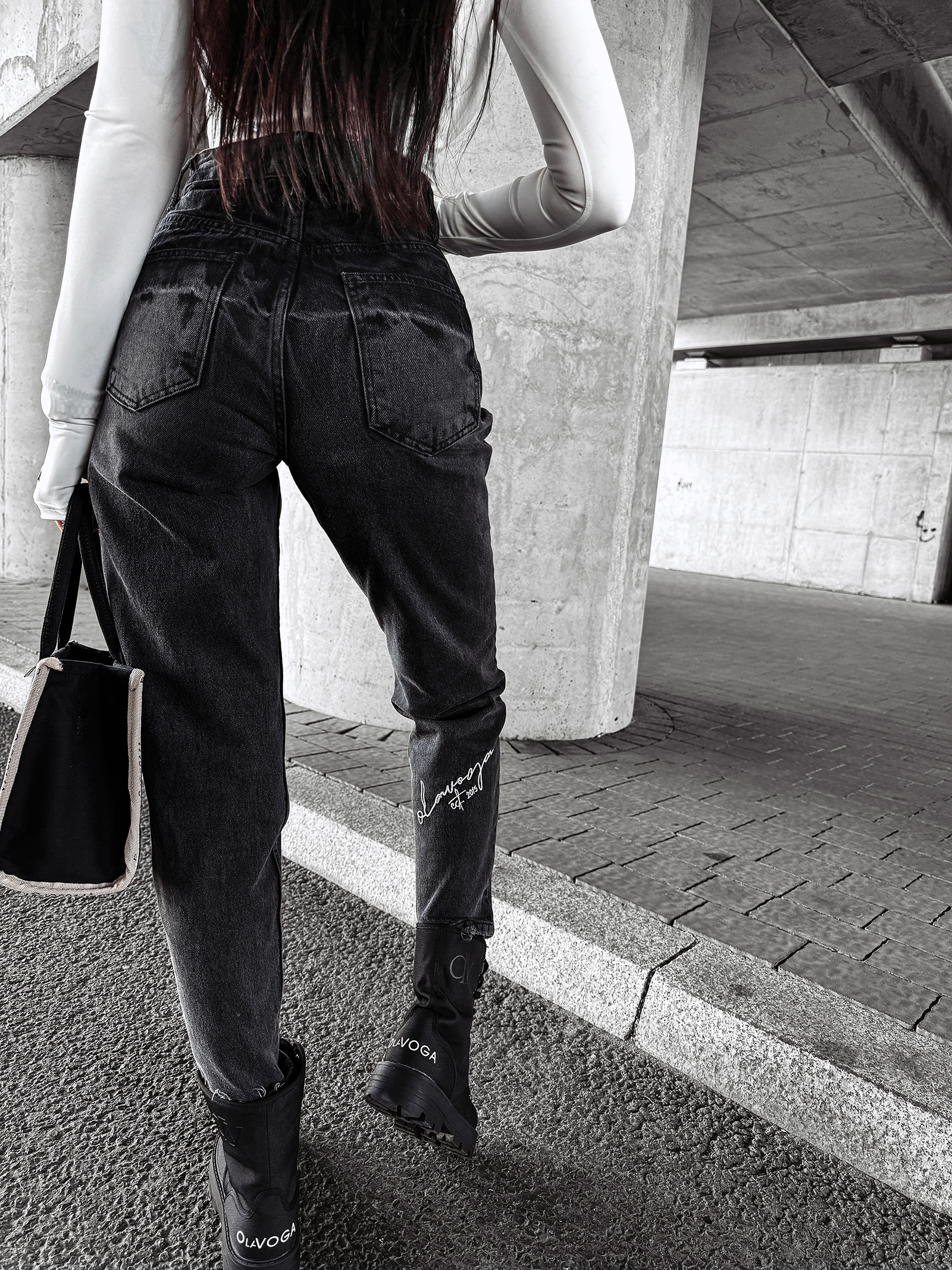 Spodnie jeansowe z przetarciami TYPER OLAVOGA ciemnoszare