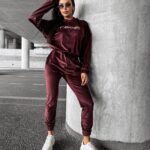 Dres damski welurowy VERA OLAVOGA brązowy