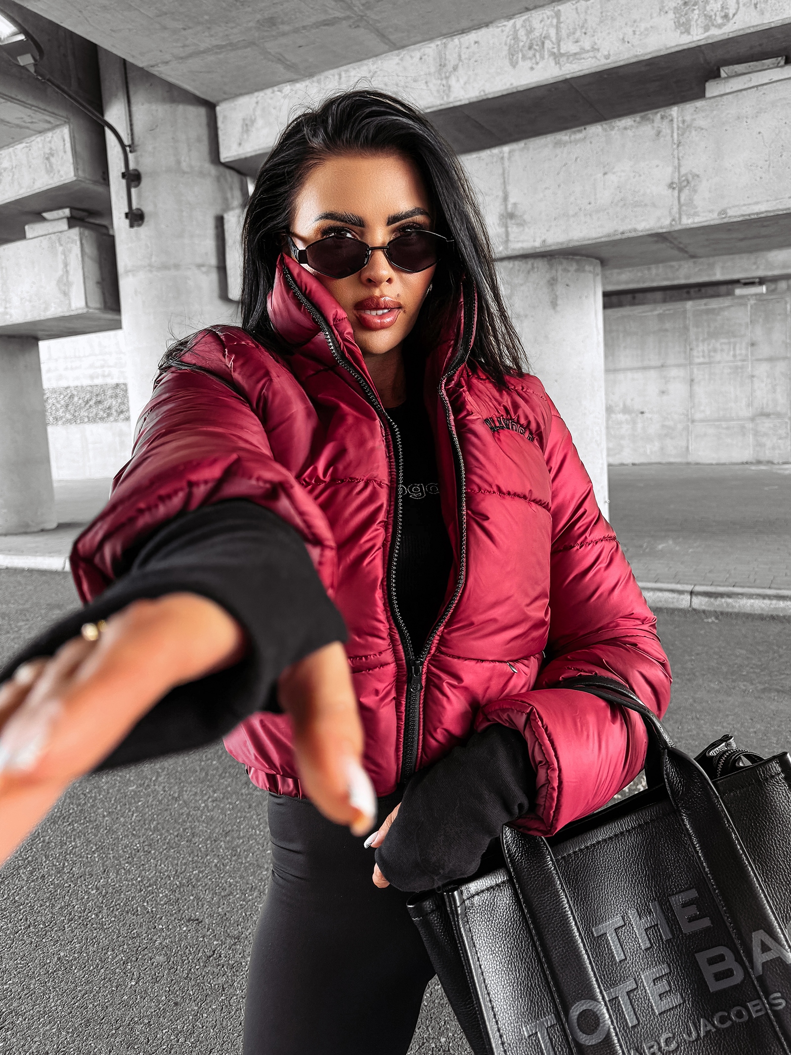 Kurtka puchowa bomber OLVERA OLAVOGA bordowa