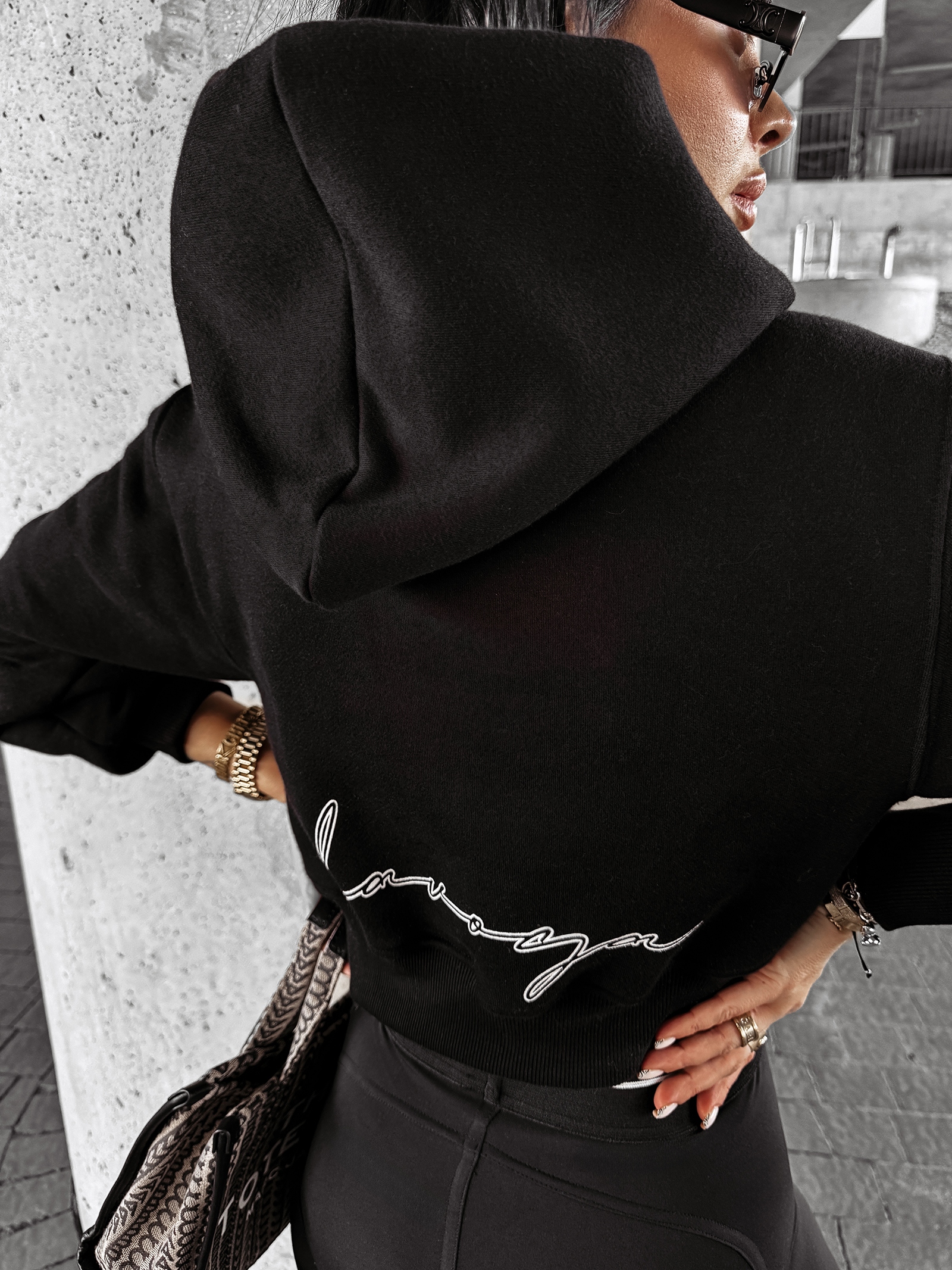 Bluza z kapturem PIANCA OLAVOGA czarna Bluza z kapturem PIANCA OLAVOGA czarna