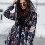 Lekki płaszcz w czaszki Moderni czarny