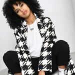 Płaszcz oversize MC ROMB w pepitkę czarno-biały