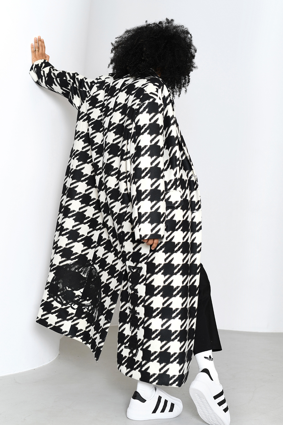 Płaszcz oversize MC ROMB w pepitkę czarno-biały