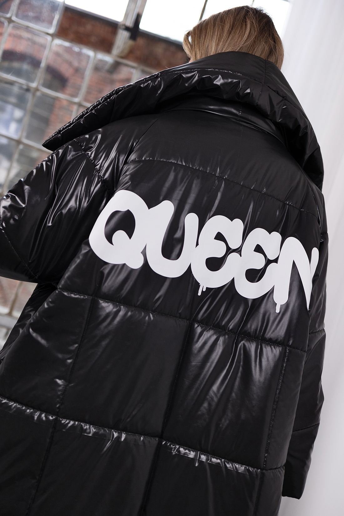 Płaszcz długi puchowy MC Queen czarny Płaszcz długi puchowy MC Queen czarny