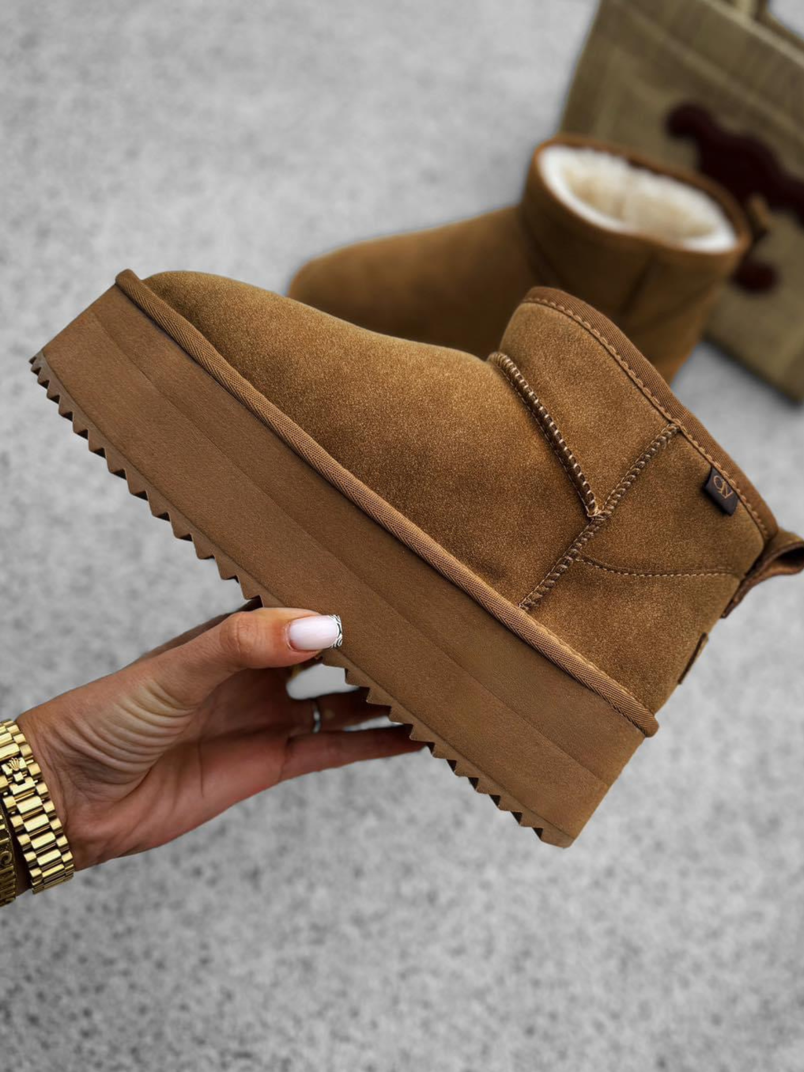 PRZEDSPRZEDAŻ Botki śniegowce MISTIC OLAVOGA karmelowe