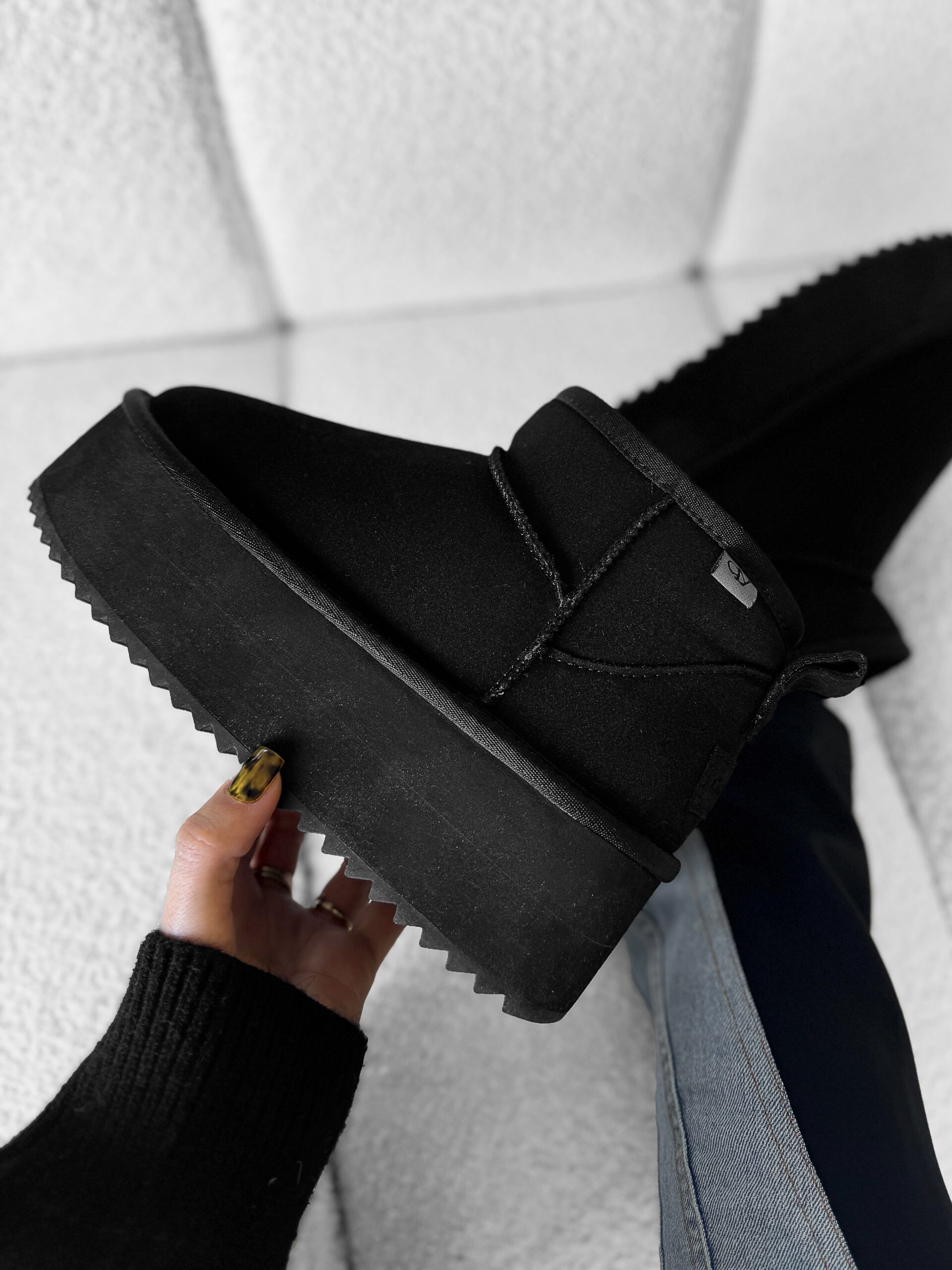 PRZEDSPRZEDAŻ Botki śniegowce MISTIC OLAVOGA czarne