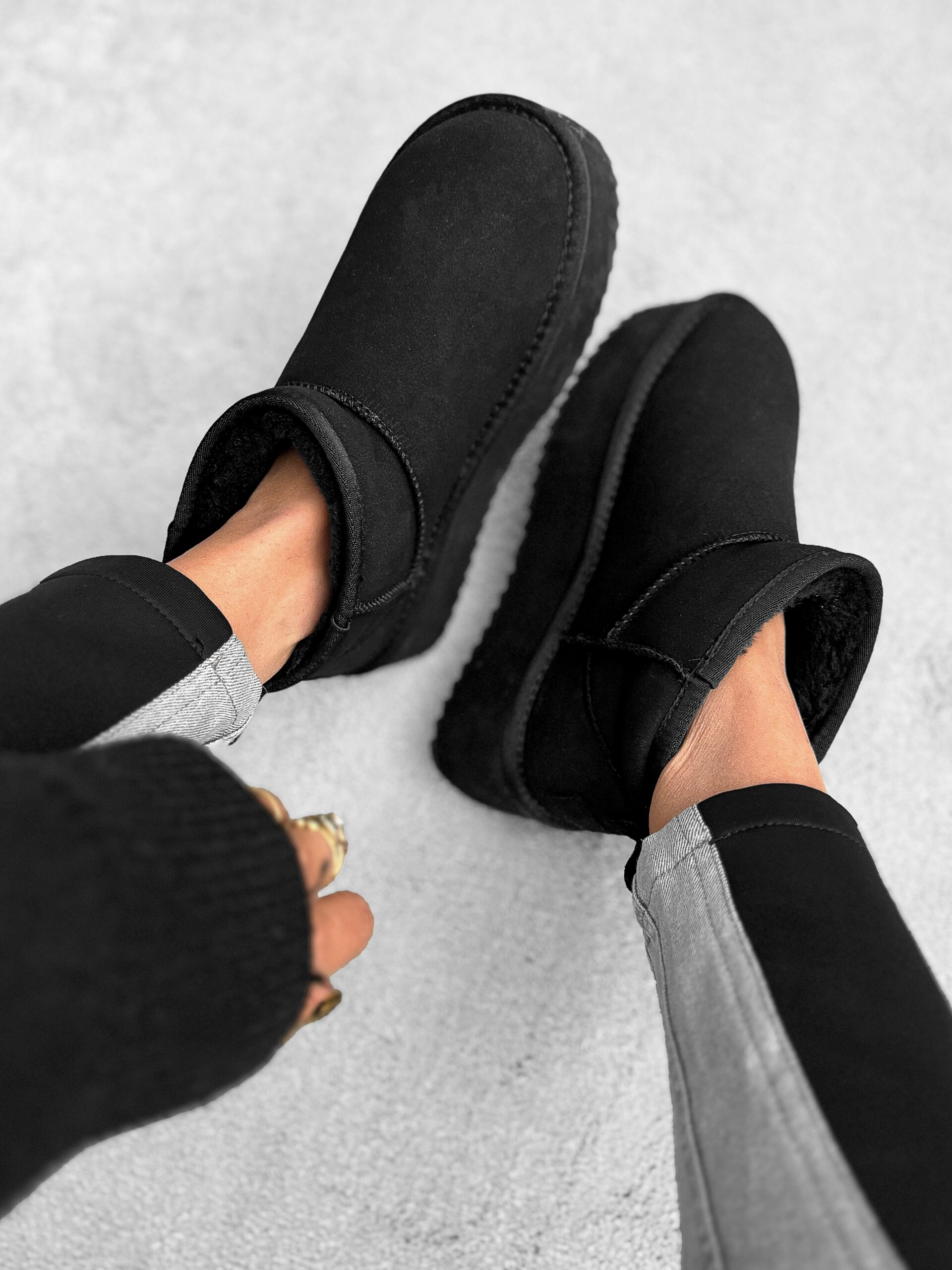 PRZEDSPRZEDAŻ Botki śniegowce MISTIC OLAVOGA czarne