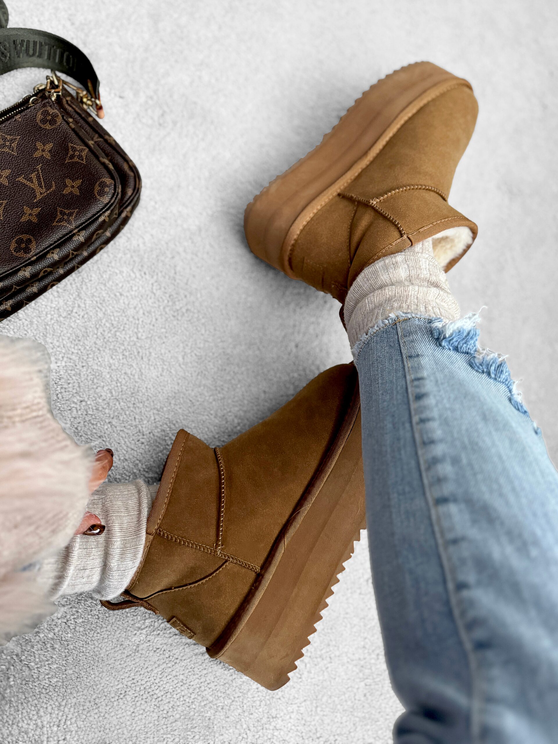 PRZEDSPRZEDAŻ Botki śniegowce MISTIC OLAVOGA karmelowe