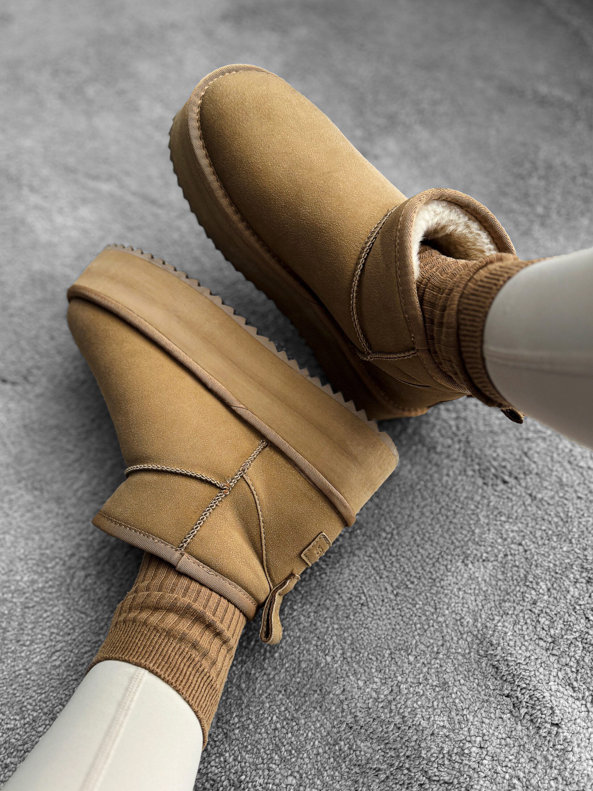 PRZEDSPRZEDAŻ Botki śniegowce MISTIC OLAVOGA beżowe