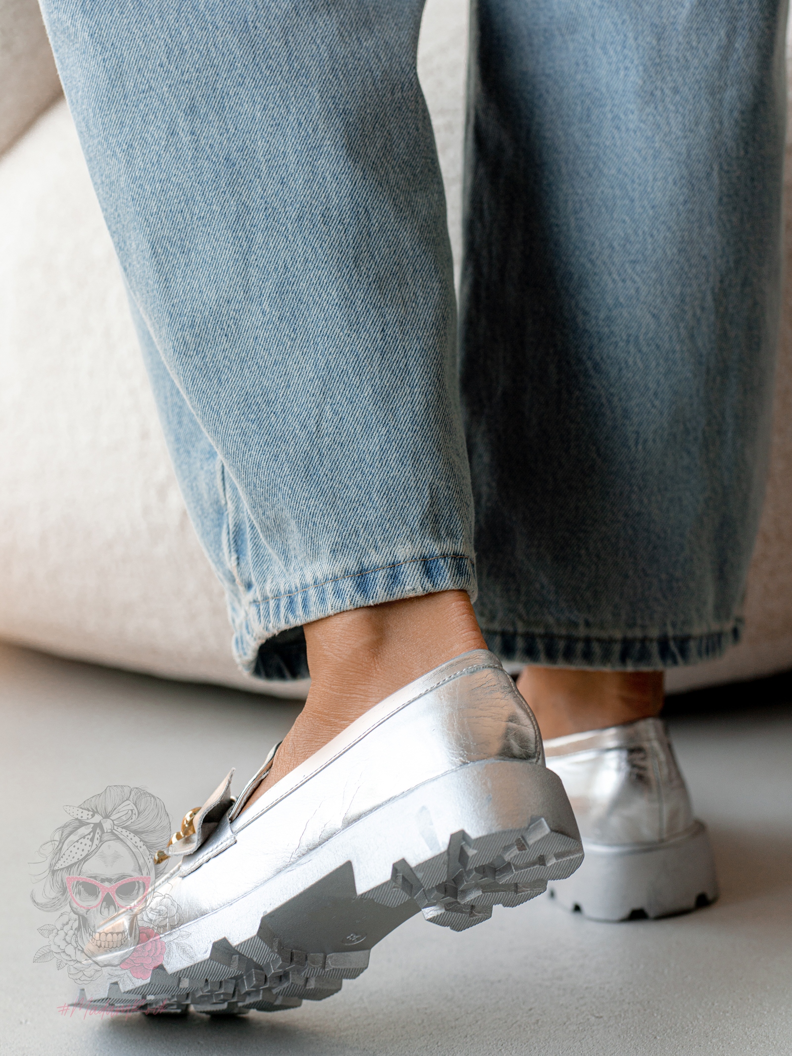 Mokasyny Madam Bobi srebrne