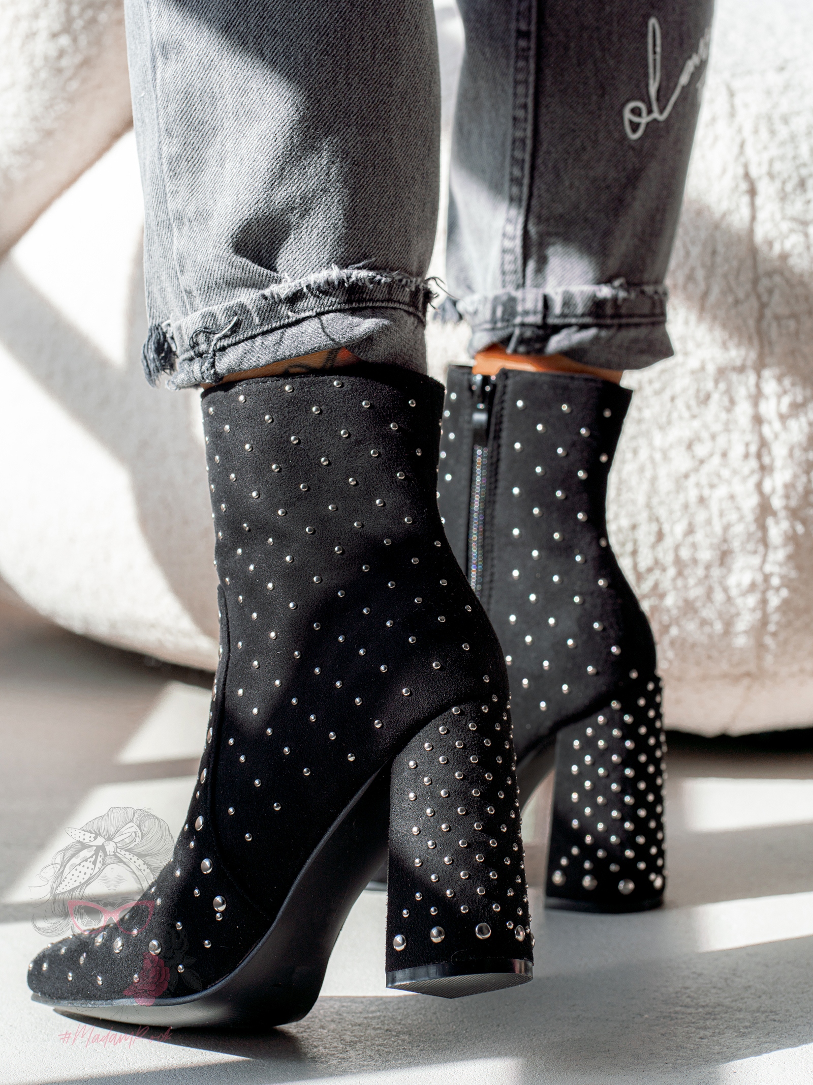 Botki na słupku Madam Kodzo czarne