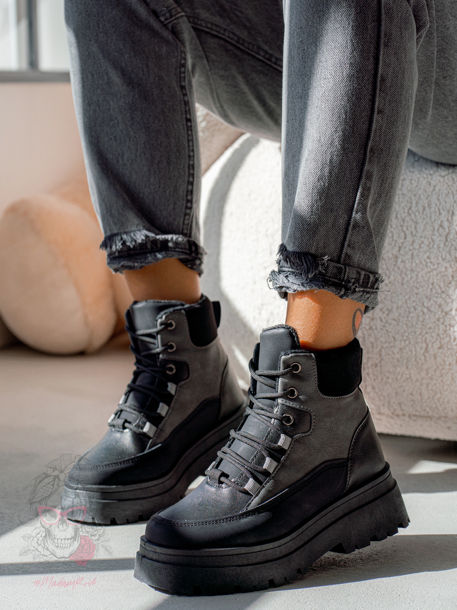 Botki trapery Madam Plum czarne