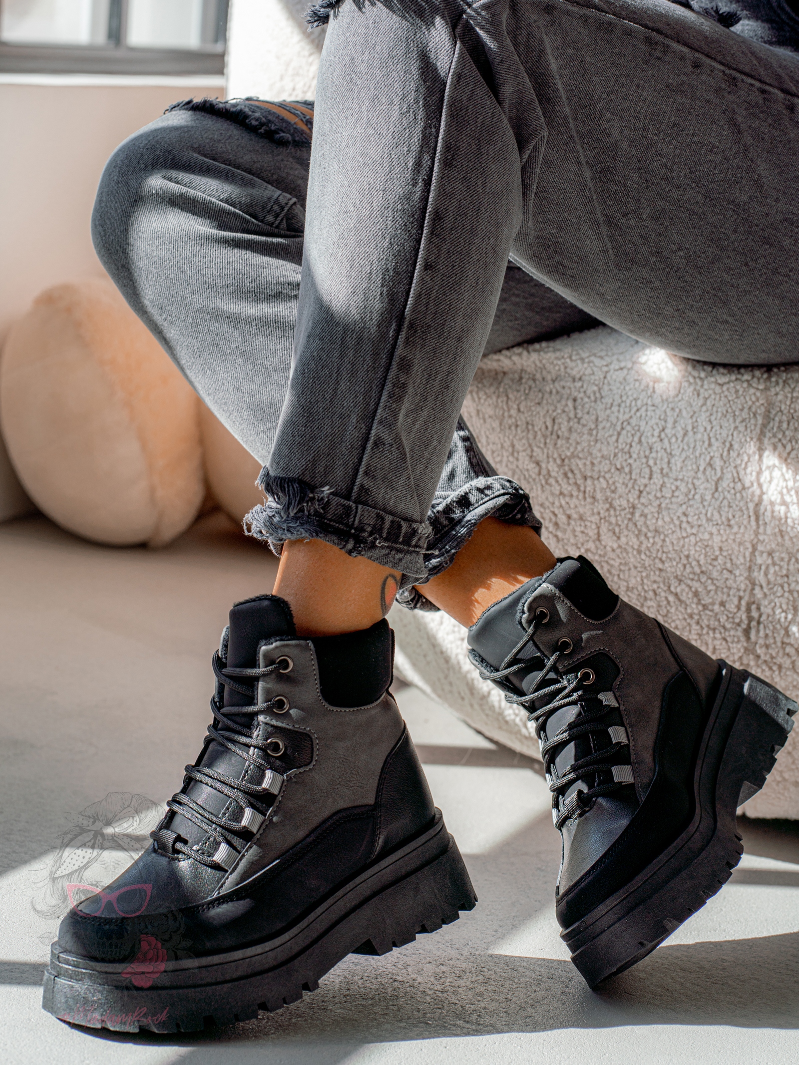 Botki trapery Madam Plum czarne