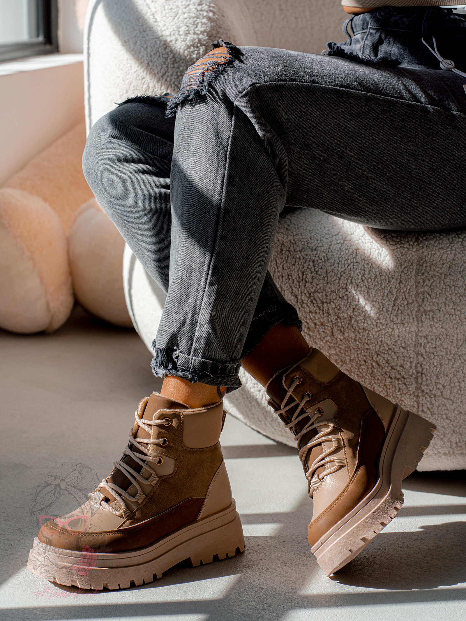 Botki trapery Madam Plum beżowe