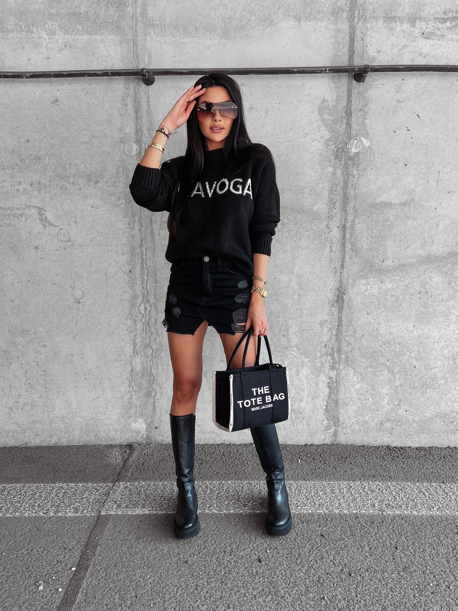 Sweter oversize logowany Coffee Ola Voga czarny