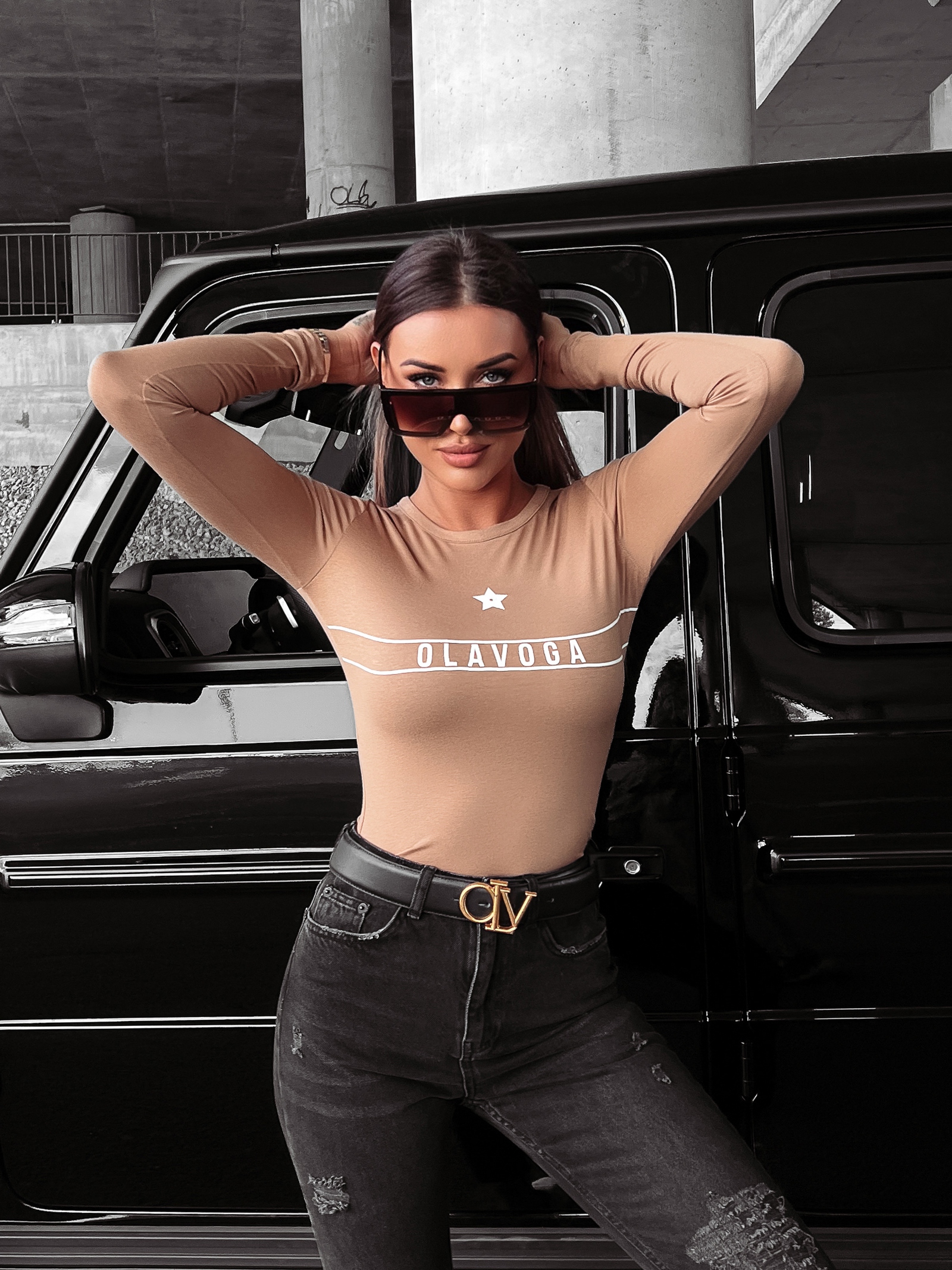 Bluzka dopasowana logowana Lotis Ola Voga karmelowa Bluzka dopasowana logowana Lotis Ola Voga karmelowa