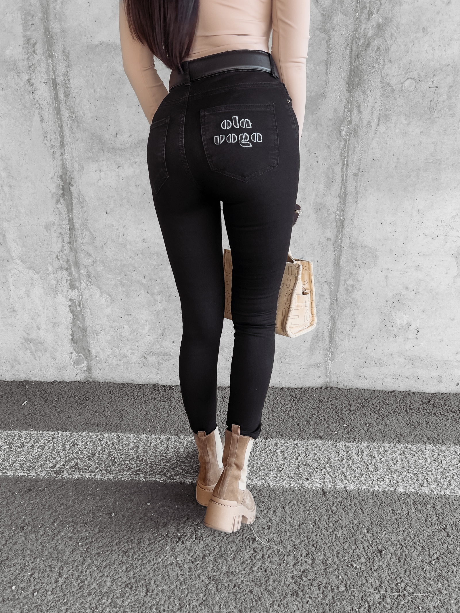 Spodnie jeansowe skinny z aplikacją Tango Ola Voga czarne Spodnie jeansowe skinny z aplikacją Tango Ola Voga czarne