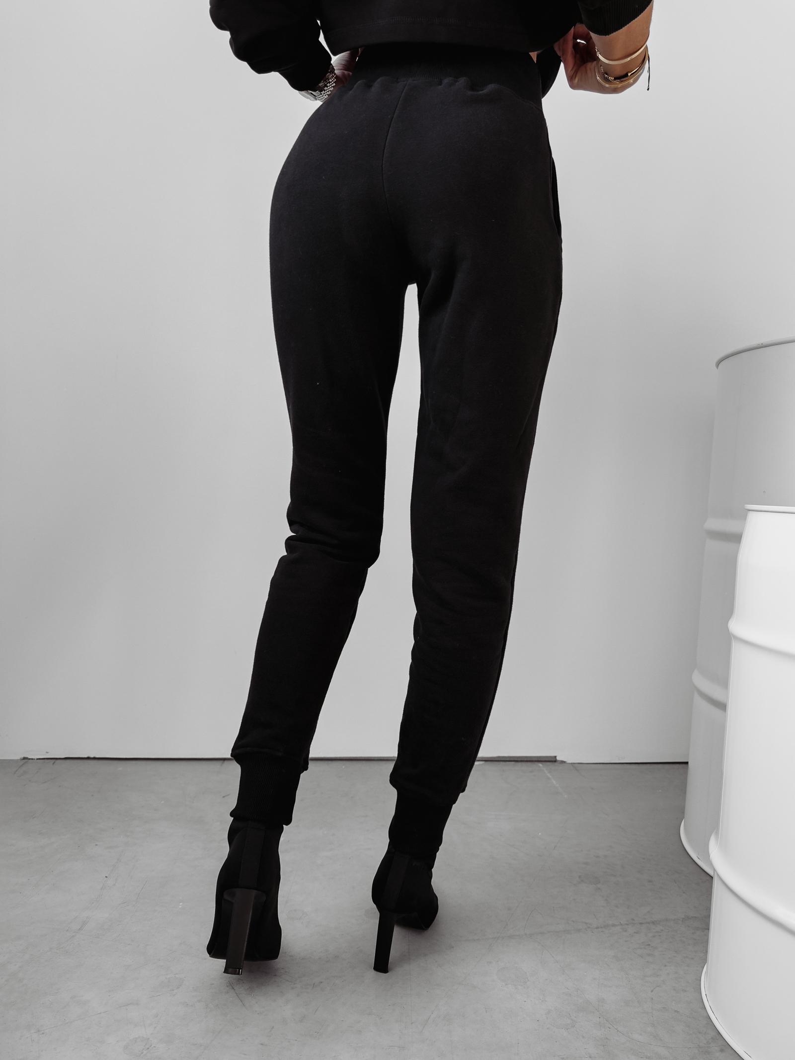 Spodnie dresowe z gumą PRIMA OLAVOGA czarne