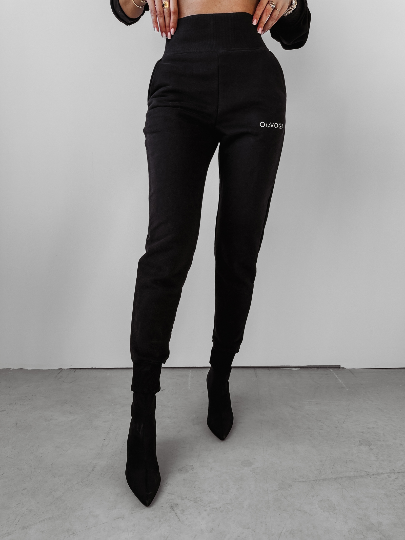 Spodnie dresowe z gumą PRIMA OLAVOGA czarne