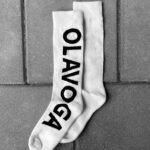 Skarpetki damskie za kostkę MASOKI OLAVOGA ecru-czarny