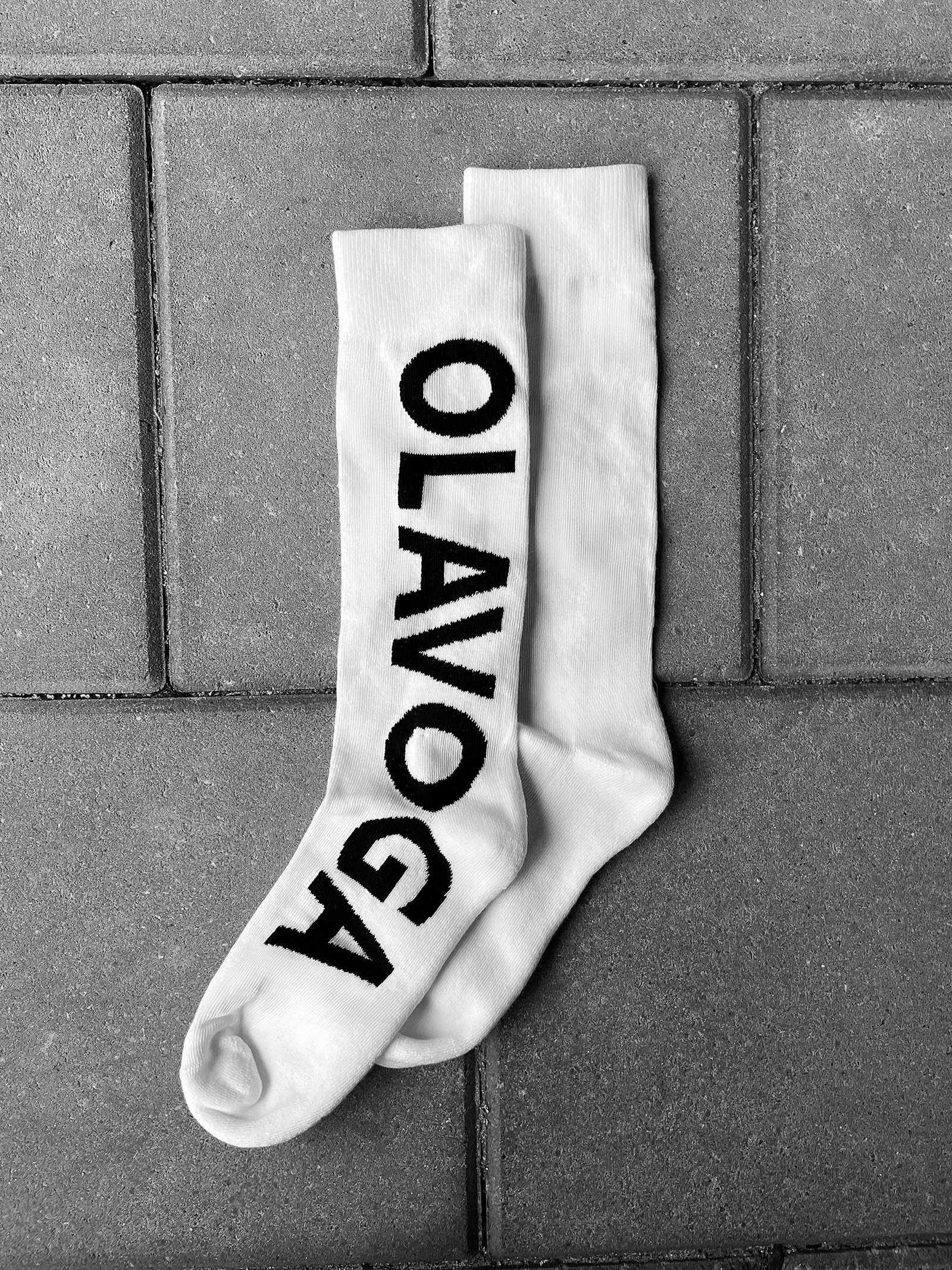 Skarpetki damskie za kostkę MASOKI OLAVOGA ecru-czarny