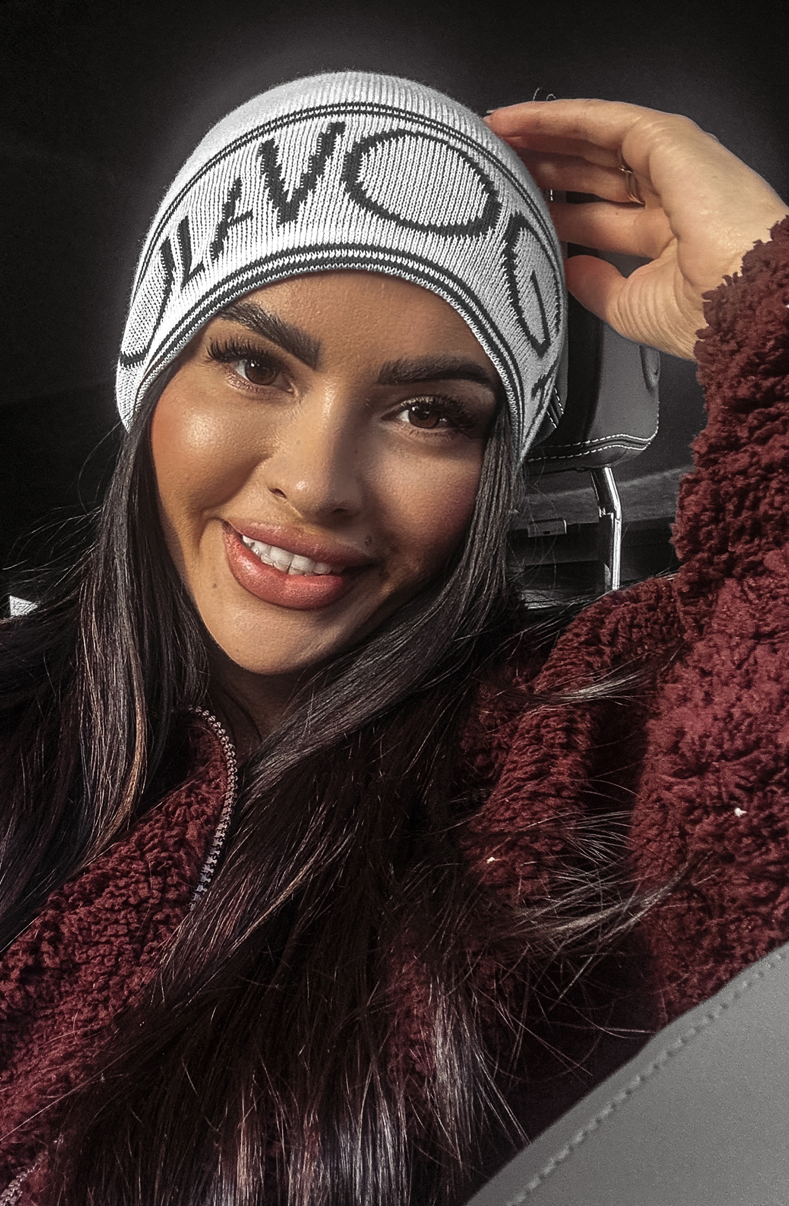 Czapka damska VIR OLAVOGA ecru