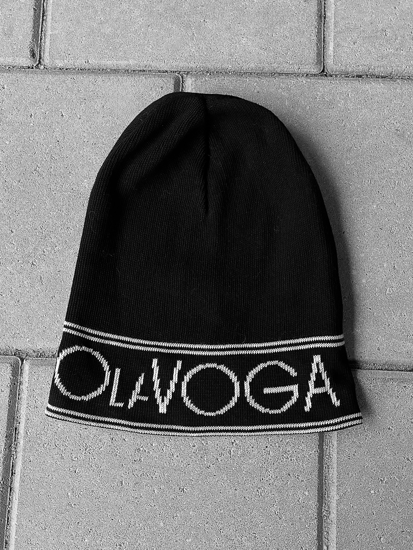 Czapka damska VIR OLAVOGA czarna Czapka damska VIR OLAVOGA czarna