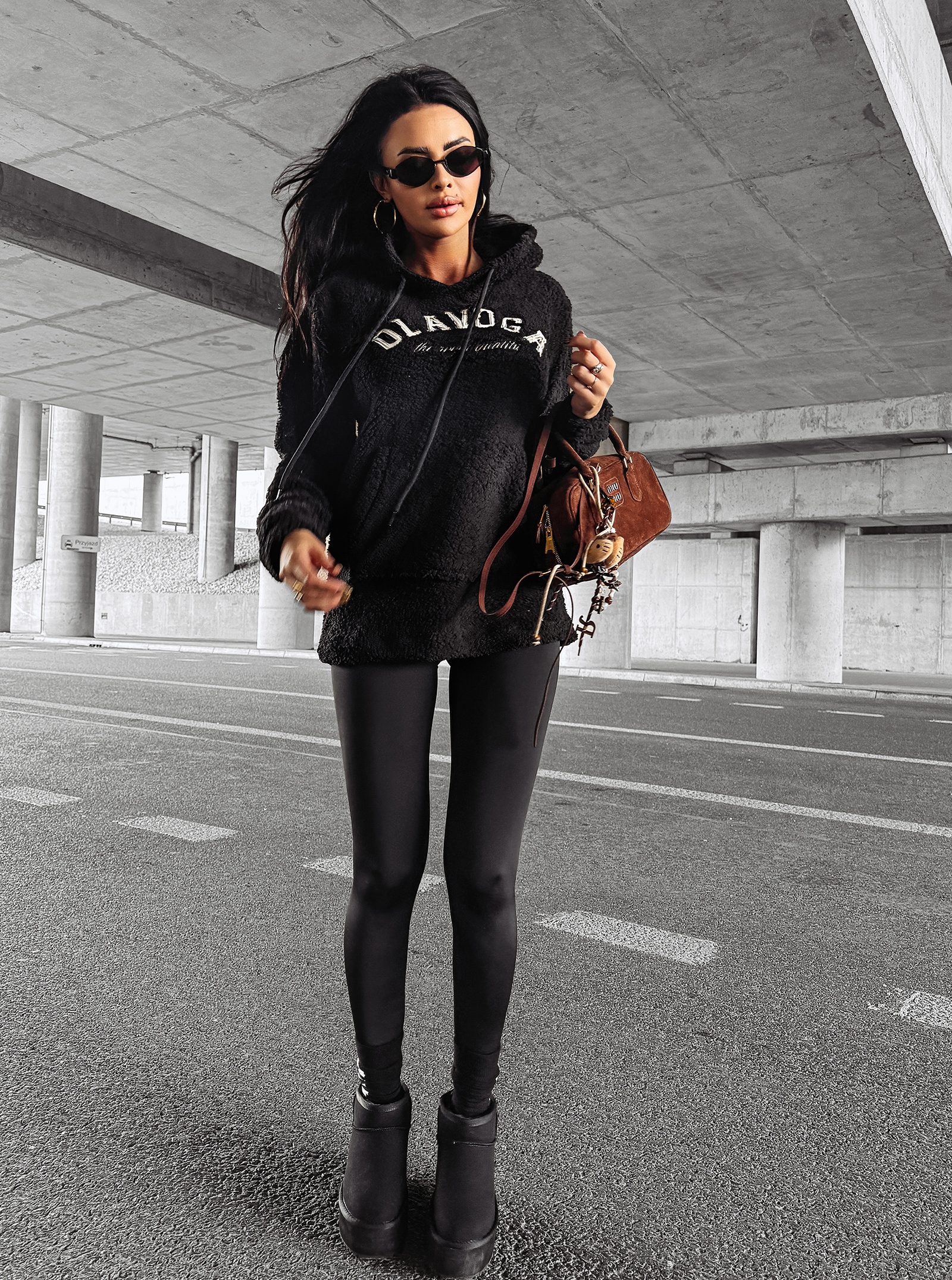 Bluza hoodie SAGADA OLAVOGA czarna Bluza hoodie SAGADA OLAVOGA czarna