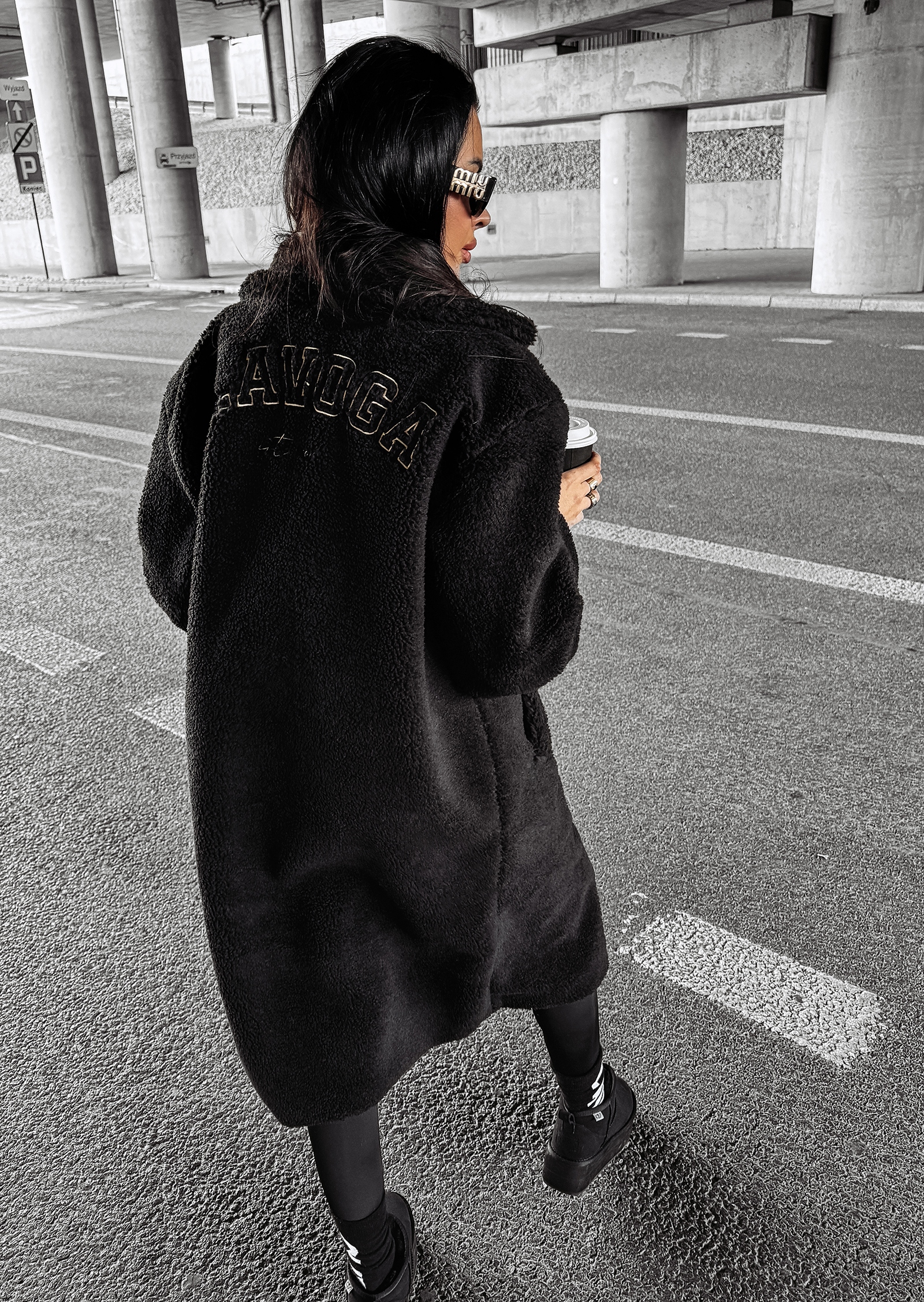 Płaszcz pluszowy SIPI OLAVOGA czarny