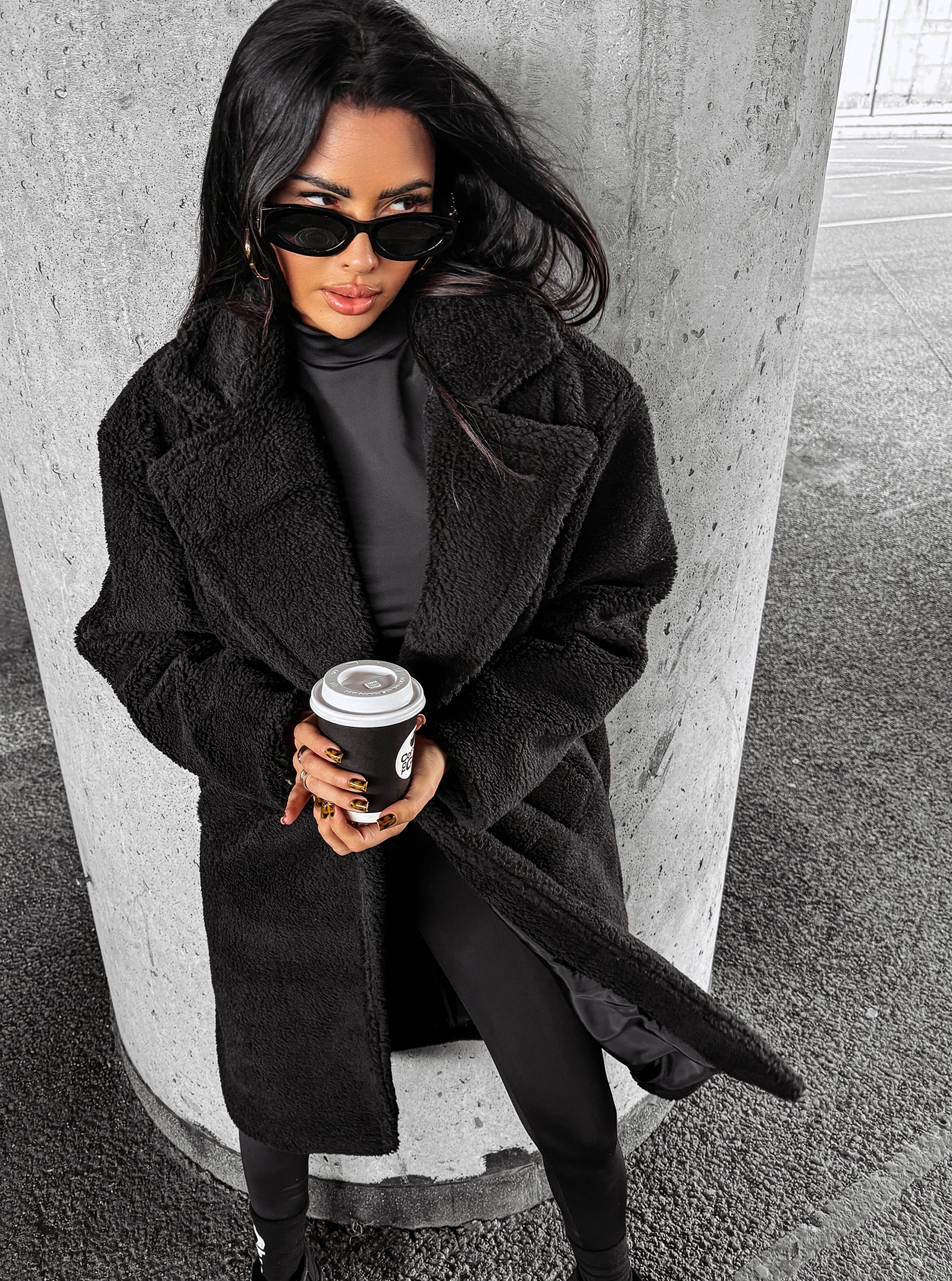 Płaszcz pluszowy SIPI OLAVOGA czarny