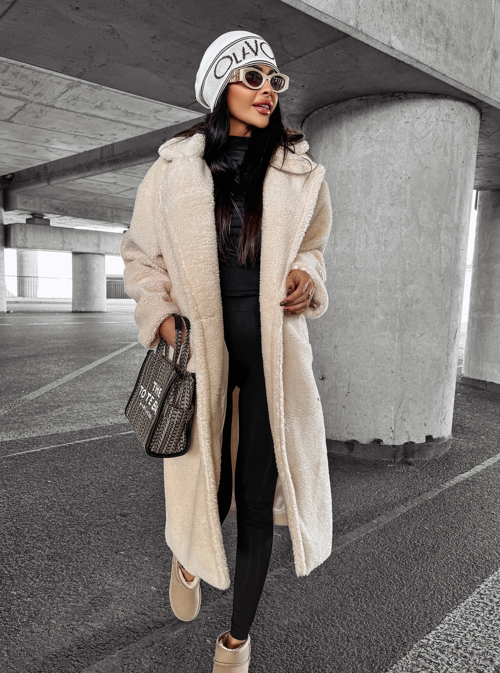 Płaszcz pluszowy SIPI OLAVOGA beżowy