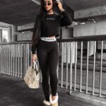 Bluza dopasowana ILINOIS OLAVOGA czarna